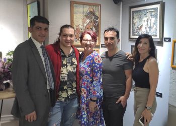 Ayfer Yelken “Stargate” adlı karma sergiye 4 eserle katıldı