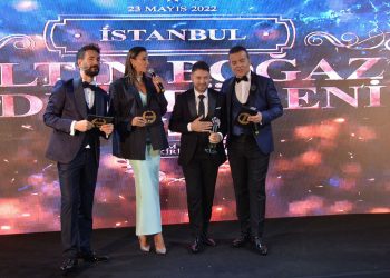 Aras Nalburiye ve Dekorasyon Erkan Aras’ın ödül gururu