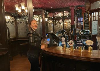 Latife Mülazımoğlu “Ağır İstanbul” filminin çekimleri için Londra’dan geldi