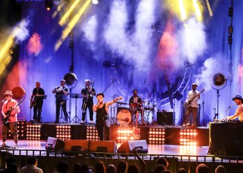 ATHENA, Harbiye Açıkhava Sahnesi’nde büyük bir konsere daha imza attı