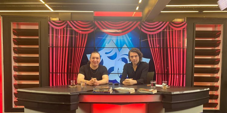 Raif Akyüz Üniversite TV ‘ de canlı yayında çarpıcı açıklamalarda bulundu.