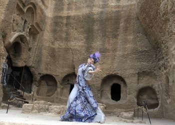 Ünlü koreograf Tuncay Erkul muhteşem bir defileye daha imza attı