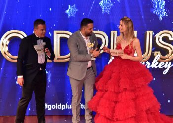 Yılın Başarılı Mantı Üretim Markası ödülünü Bahca Gıda Yön. Kur. Başk. Vekili Aytaç Balkaya aldı.