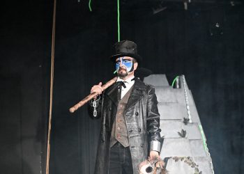 Oyuncu Erdem Topuz “Mezarcı” oldu