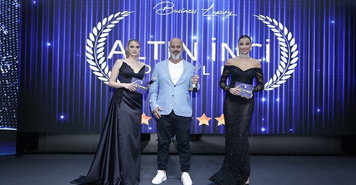 Good Food Russia Yön. Kur. Başk. Turgut Edis Yılın En Başarılı Dış Ticaret Markası ödülünü aldı.