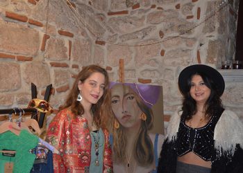 Happy İnspo Fashion tasarımları ve eserleriyle serginin gözdesi oldu