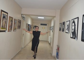 “Çakıl Taşları” eğitime burs oldu