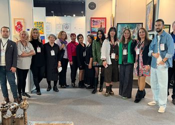 Antalya’nın ilk sanat fuarına sanatseverler yoğun ilgi gösterdi