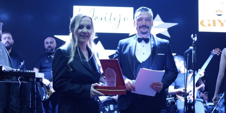 Başkan Selen Hakbilir’in Çarpıcı Konuşması: Kadınlar, Hayatın Mimarlarıdır!