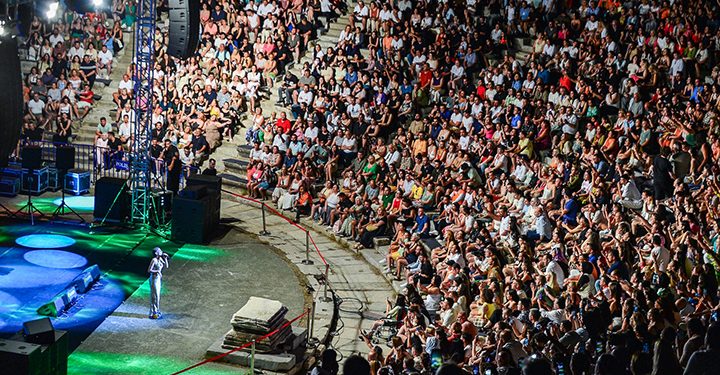 Yıldız Tilbe Bodrum’u fethetti…