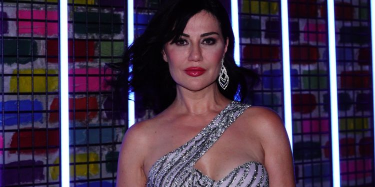 Gaye Babür “Şansını Zorlama” adlı şarkısıyla müzik dünyasına iddialı bir giriş yap