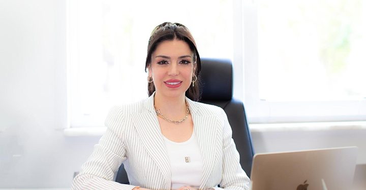 Av. Tuba Kurt Kimdir?