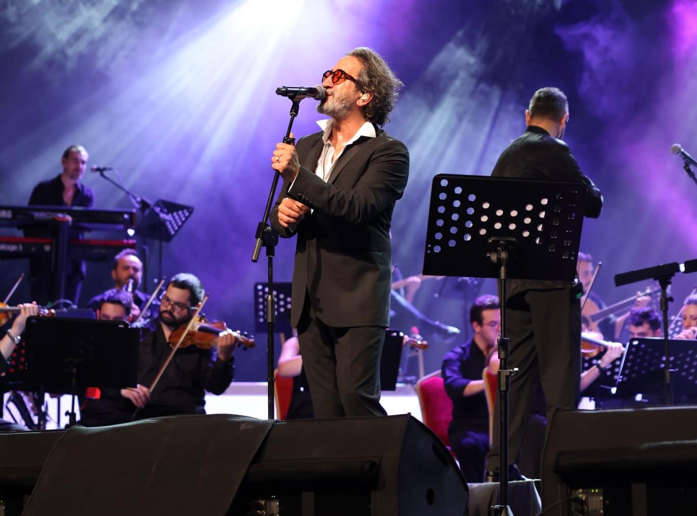 Fettah Can’dan Adana’da 30. Yıl Konser